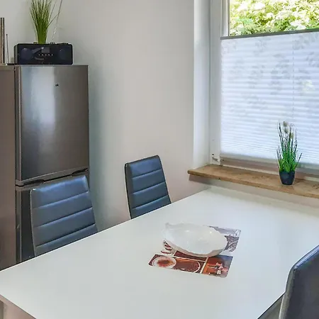 2 Bedroom Amazing In Seebad Ferienhaus Lubmin