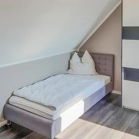 2 Bedroom Amazing In Seebad Prázdninový dům Lubmin